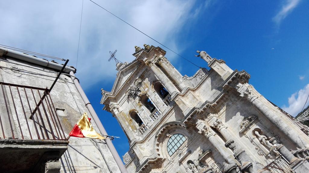 Le Case Di S. Andrea Buccheri Exterior photo