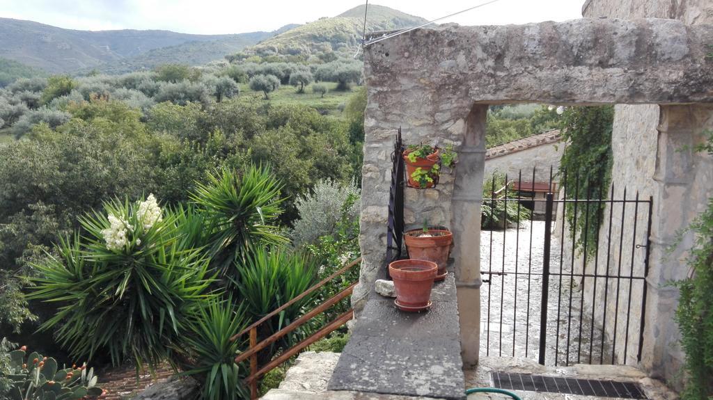 Le Case Di S. Andrea Buccheri Exterior photo